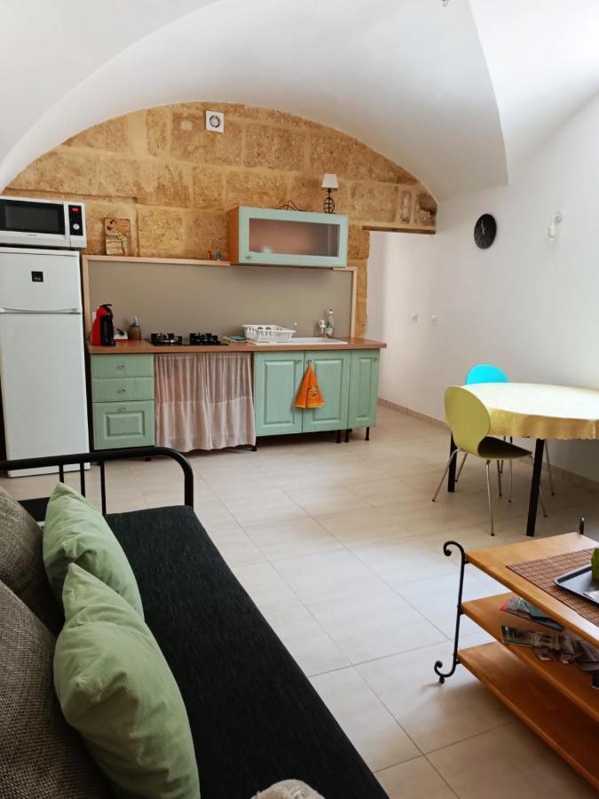 Dans Maison De Maitre, Appartement Independant. Montfrin Dış mekan fotoğraf