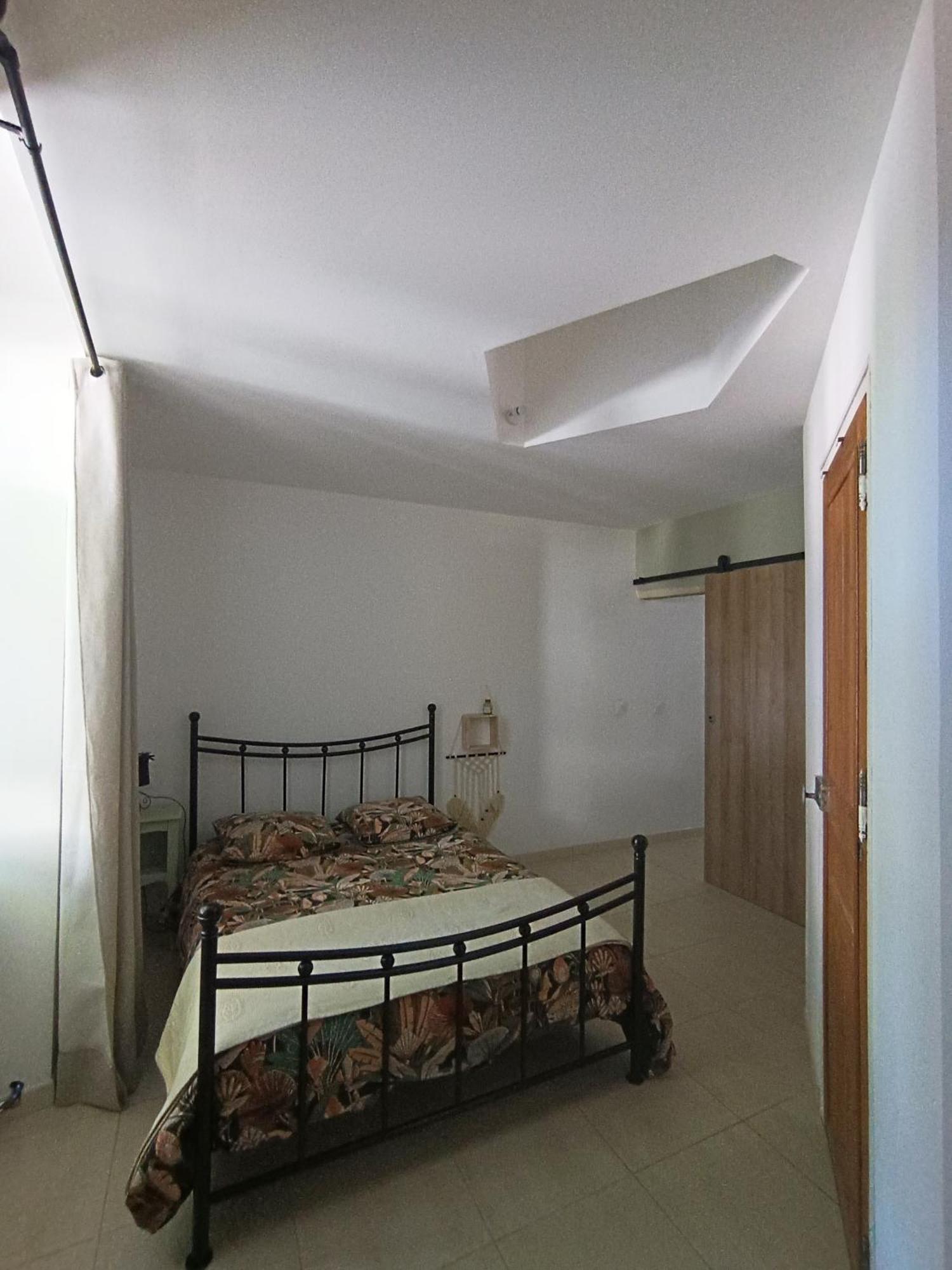Dans Maison De Maitre, Appartement Independant. Montfrin Dış mekan fotoğraf