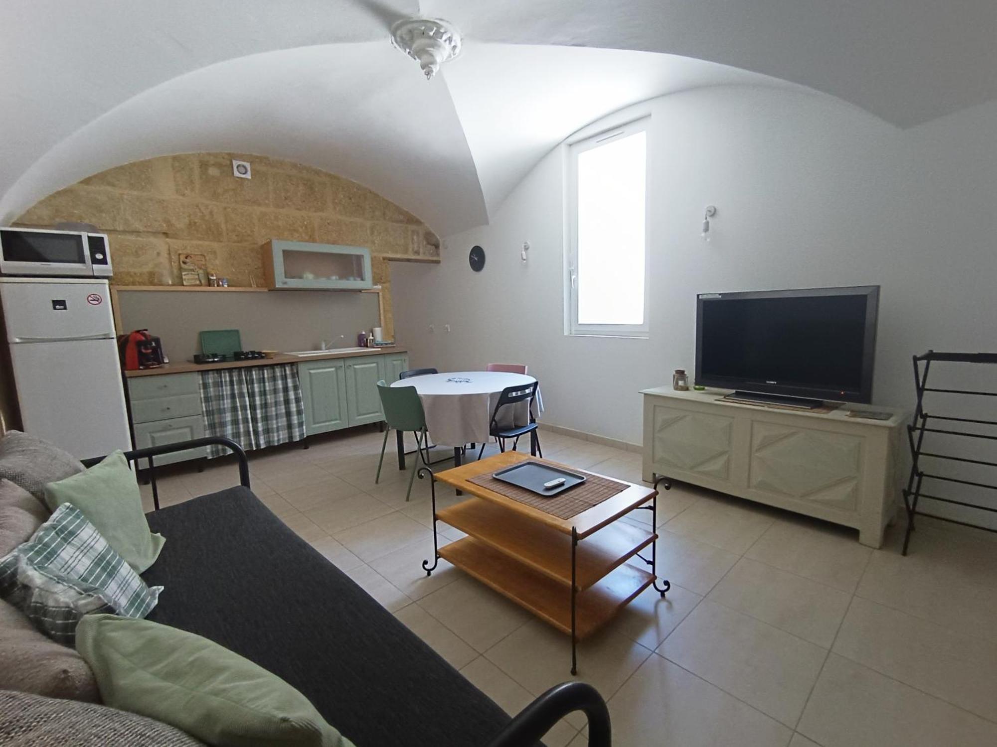 Dans Maison De Maitre, Appartement Independant. Montfrin Dış mekan fotoğraf