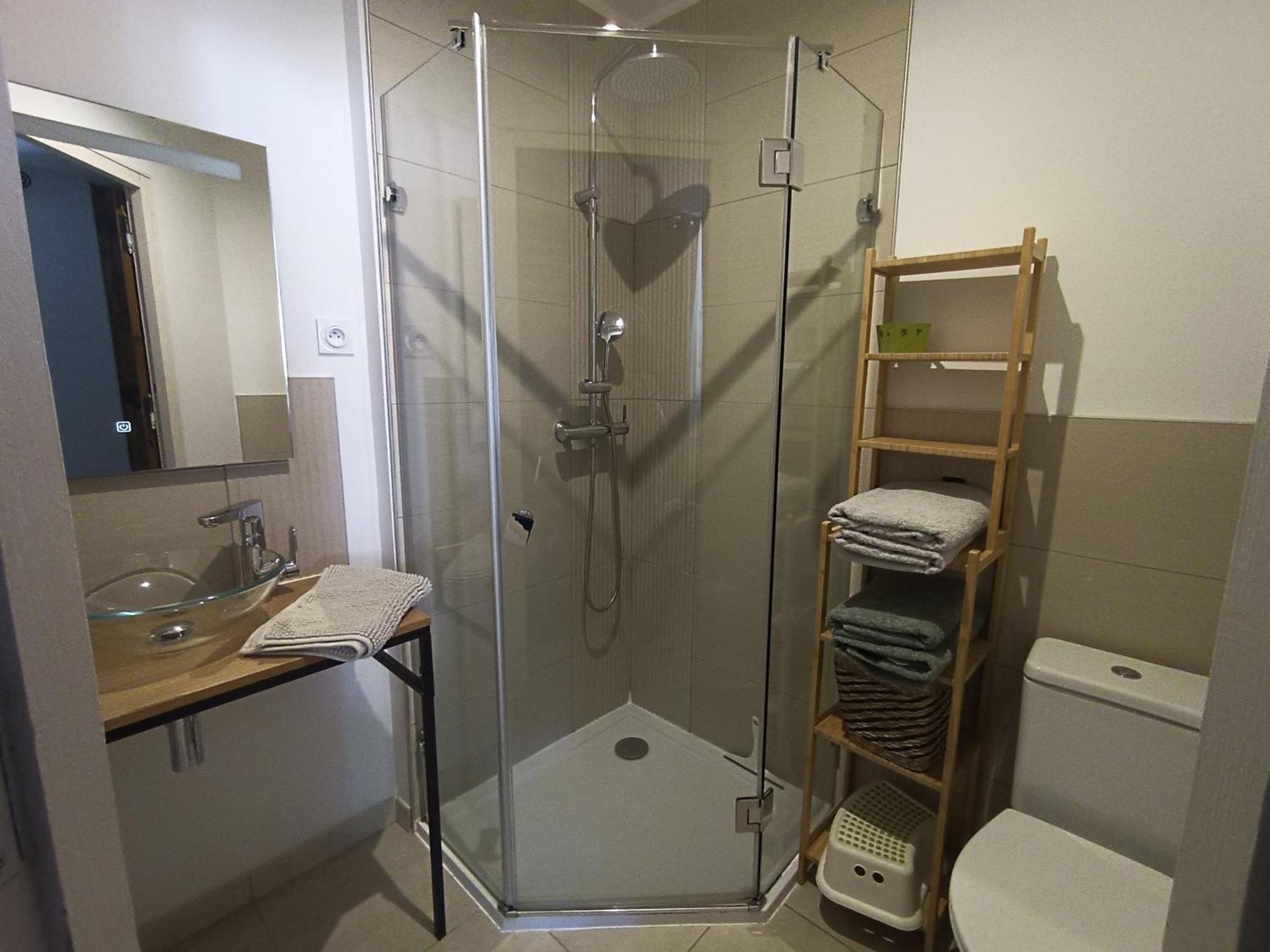 Dans Maison De Maitre, Appartement Independant. Montfrin Dış mekan fotoğraf